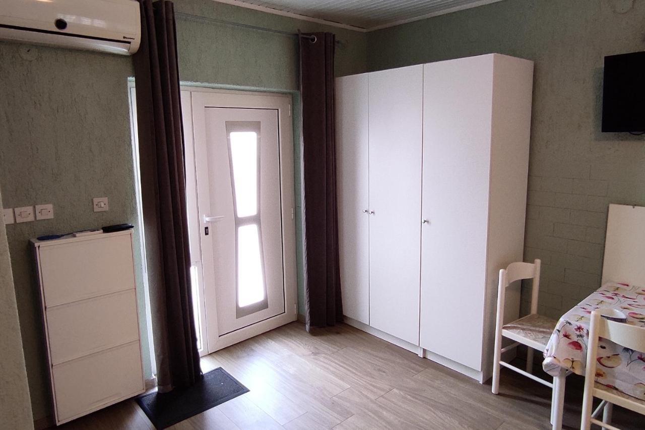 Studio Punat 5410A Экстерьер фото